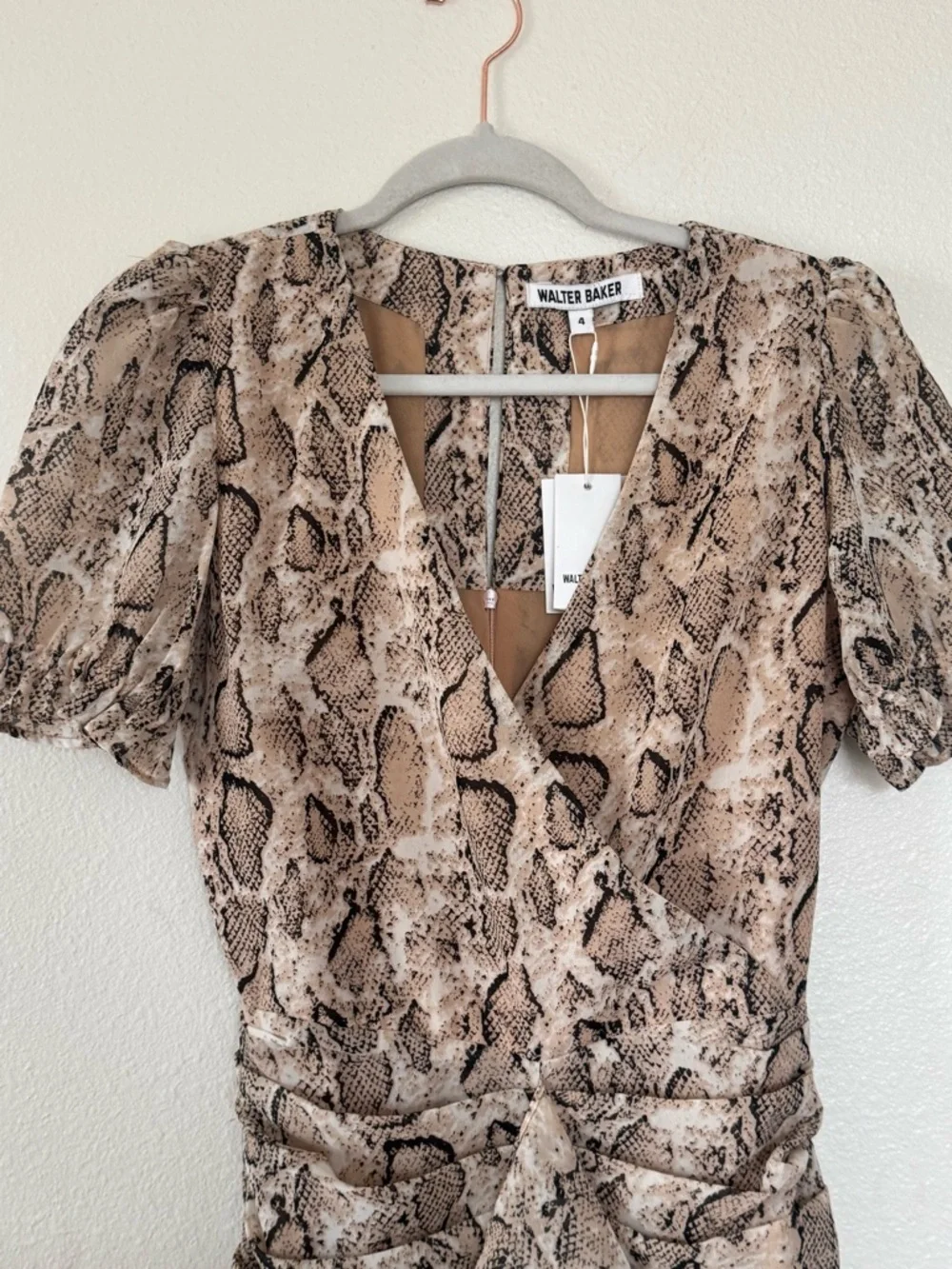 Walter Baker Dusty Python Treyton Dress Faux Wrap Puff Sleeve Tan 4 NEW $228 - Picture 3 of 7